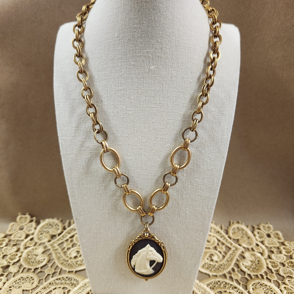Patricia Nash Gold Tone Horse Cameo Necklace Chain Link Equestrian NWT New - Picture 2 of 14
